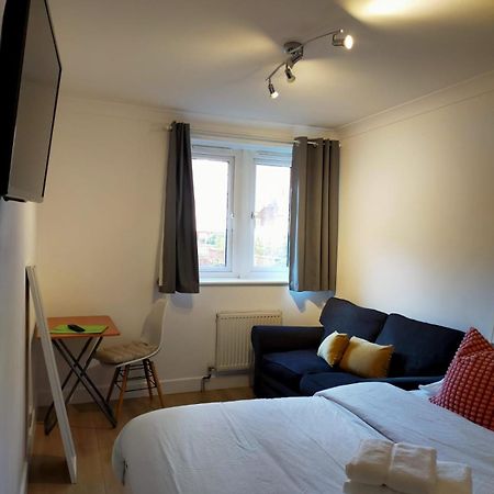 Apartamento Cobbold Court Share Flat Londres Exterior foto