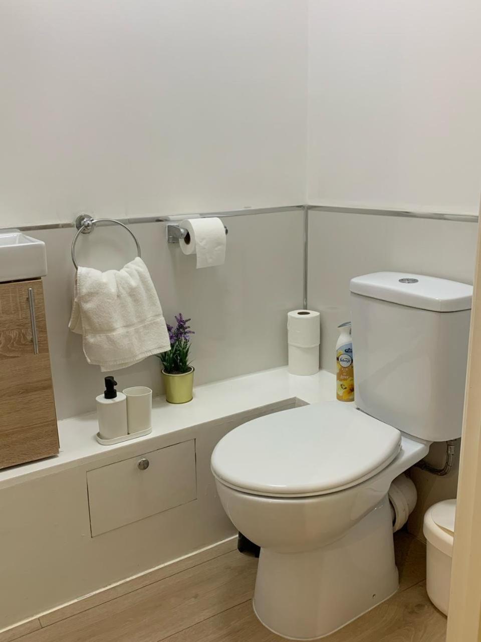 Apartamento Cobbold Court Share Flat Londres Exterior foto