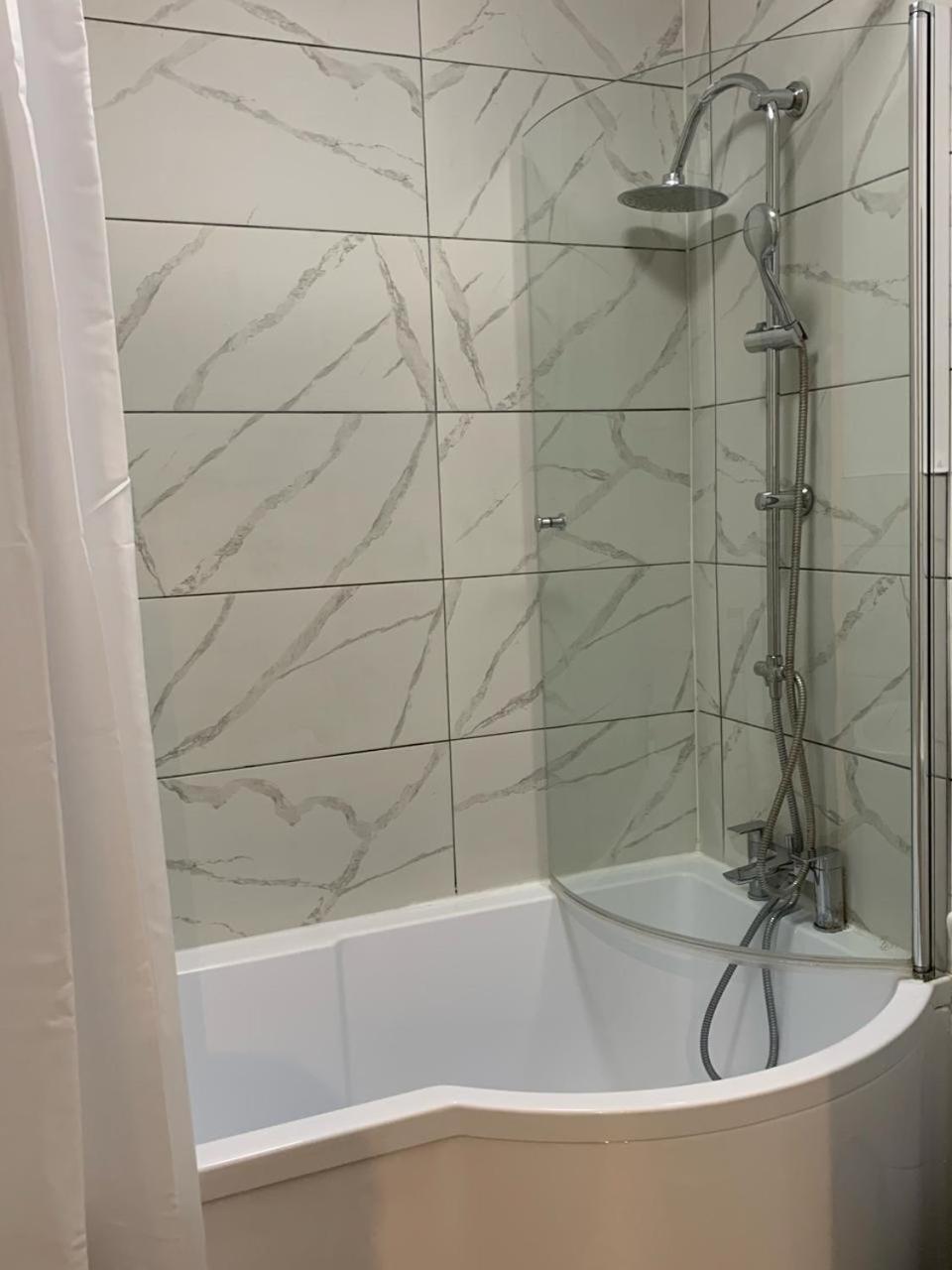 Apartamento Cobbold Court Share Flat Londres Exterior foto